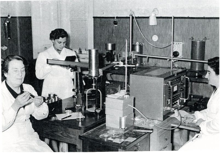 Figura 2 - B.E.M. no Centro de Estudos de Radioquímica, 1958